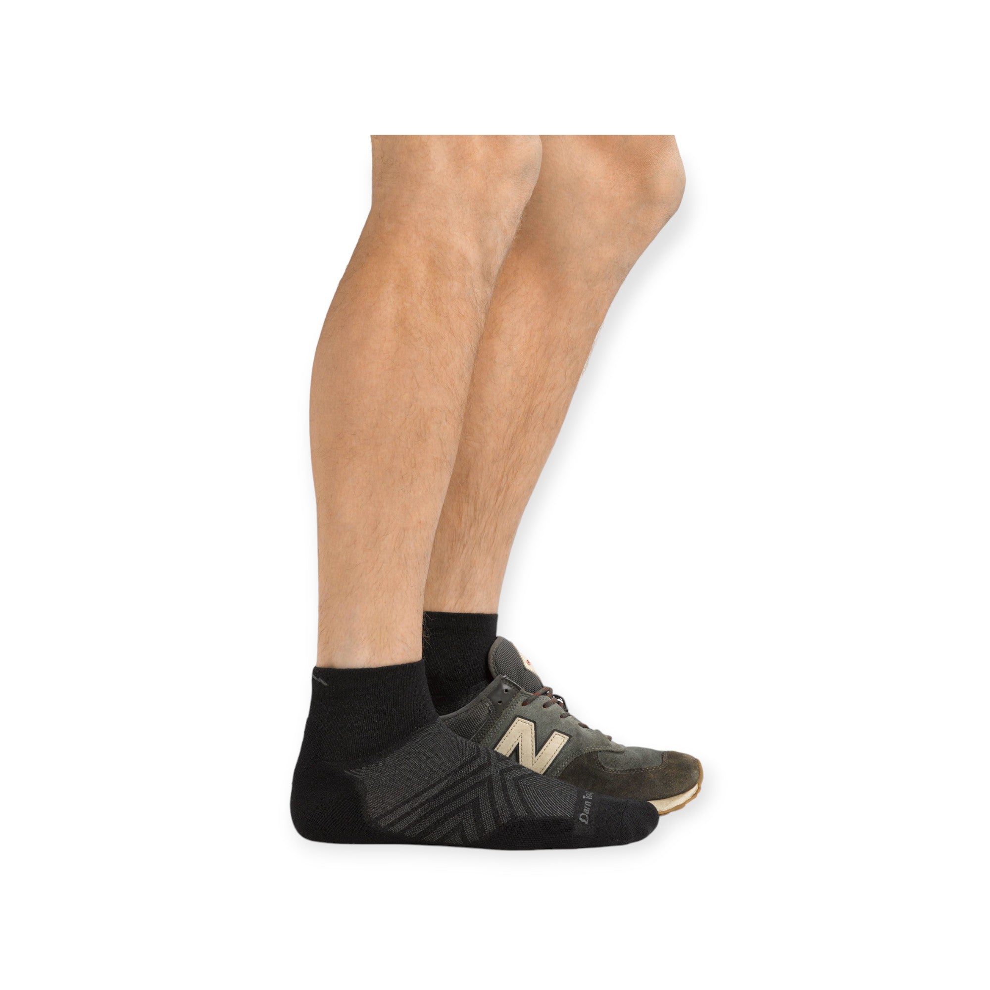 Darn Tough Men's Quarter Ultra Lightweight No Cushion Running Socks - FERAL