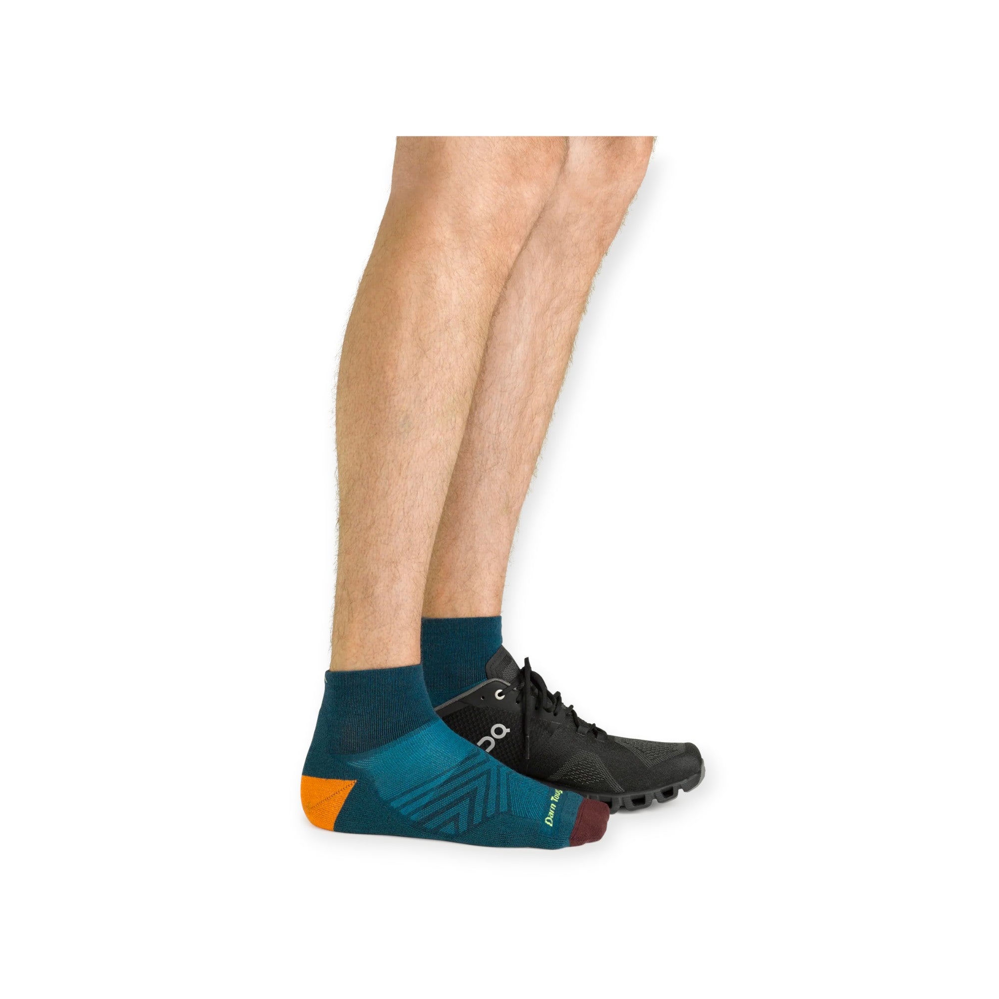 Darn Tough Men's Quarter Ultra Lightweight with Cushion Running Socks - FERAL