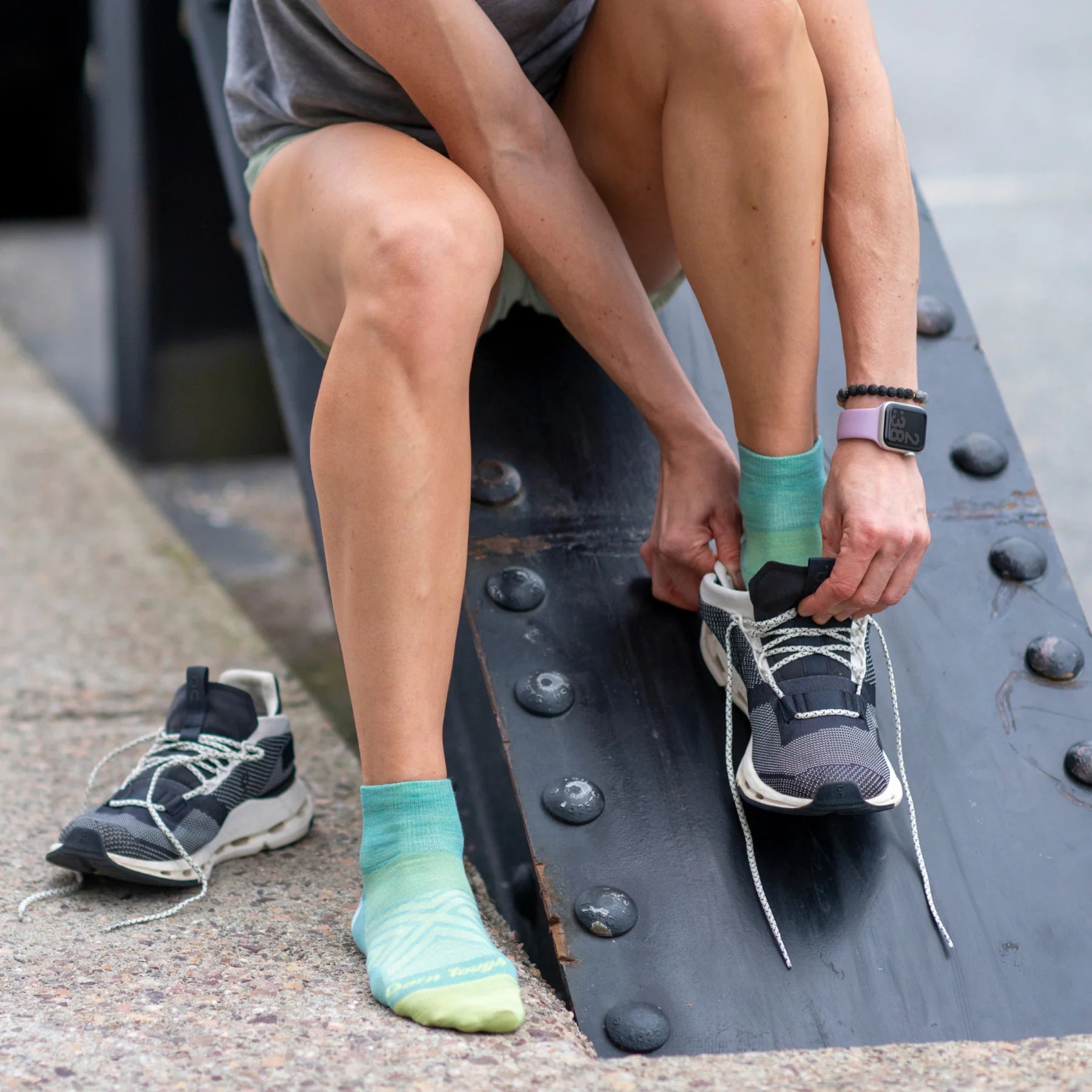 Darn Tough Women's Quarter Ultra Lightweight No Cushion Running Socks - FERAL