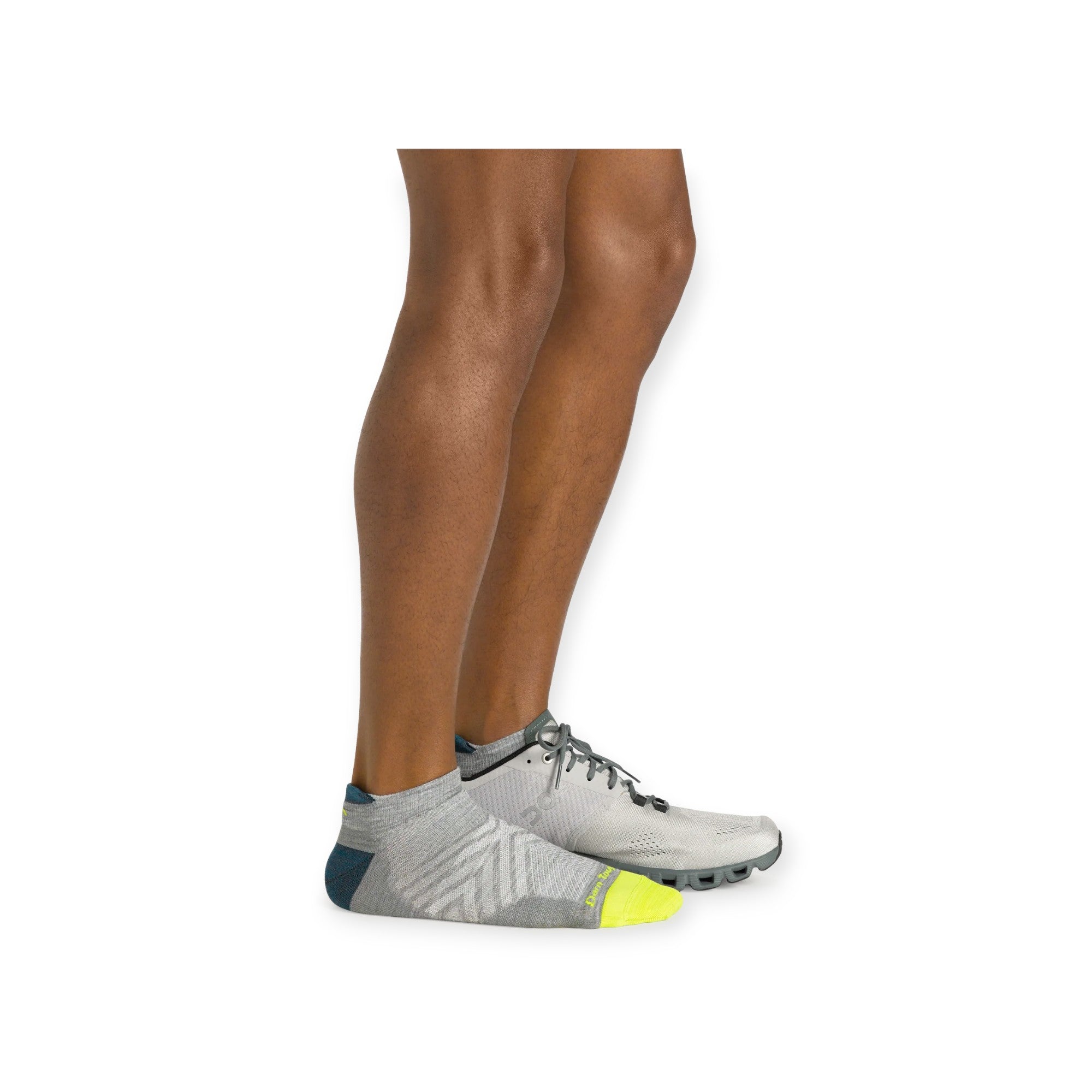 Darn Tough Men's No Show Tab No Cushion Ultra-Lightweight Running Socks - FERAL