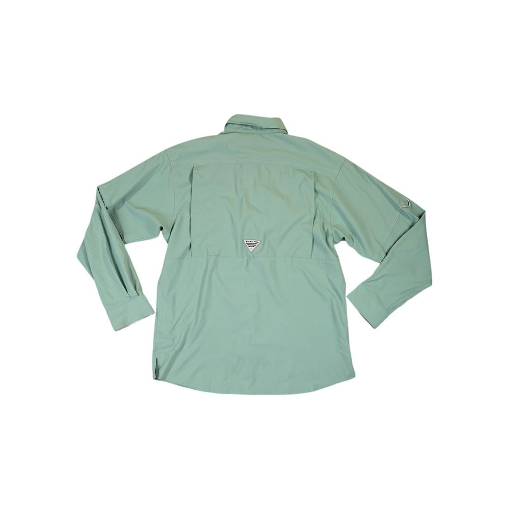 Green long sleeve shirt by Columbia with a button up front and a relaxed fit.