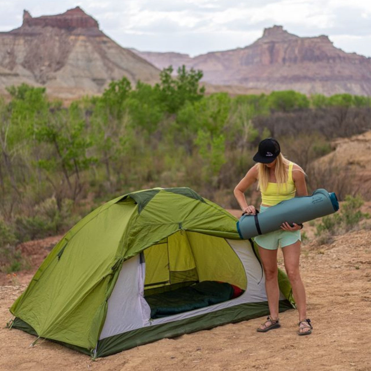 Peregrine Monarch Self-Inflating Double Wide Sleeping Pad 4" - FERAL