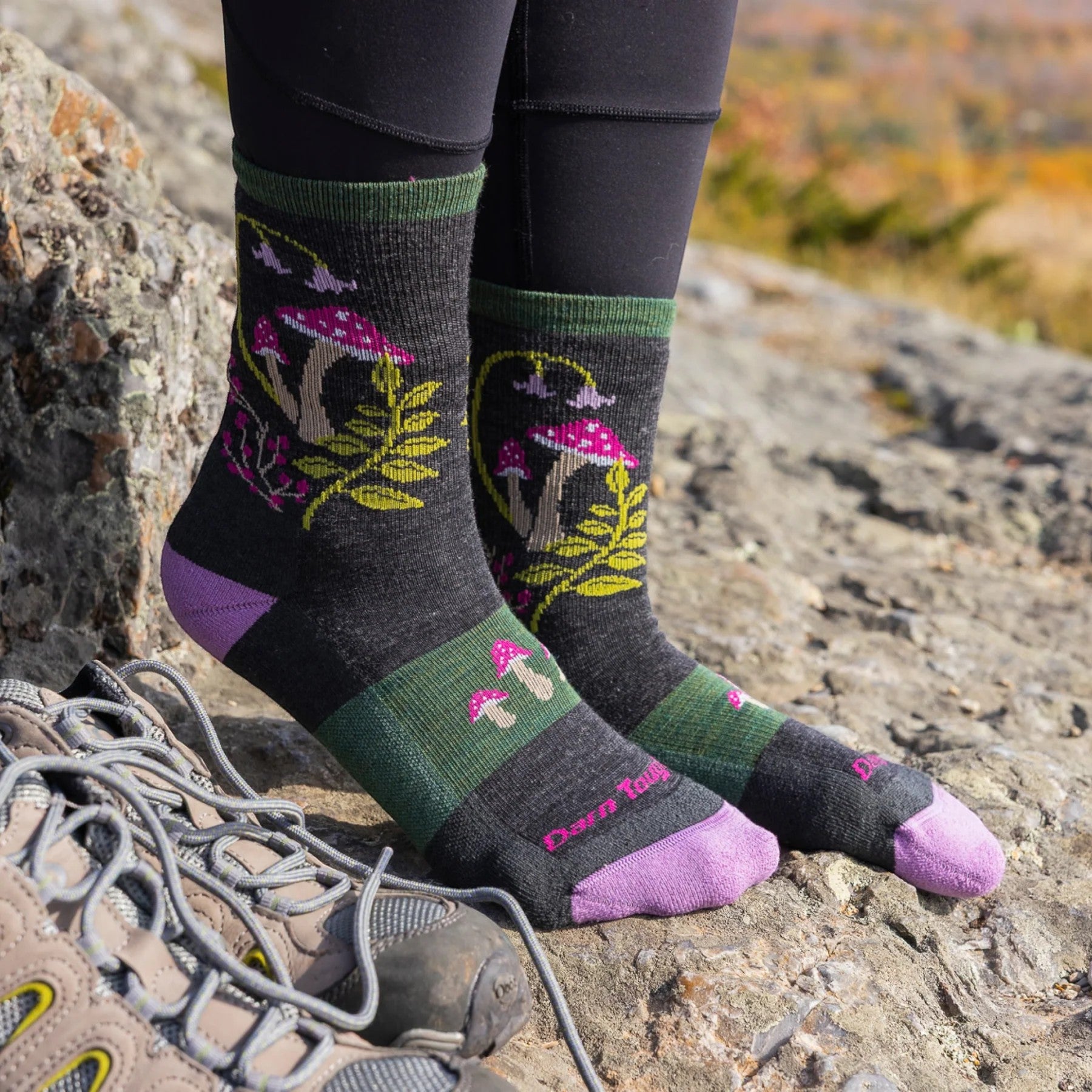 Darn Tough Women's Mellow Mushroom Micro Crew Lightweight Cushion Hiking Socks