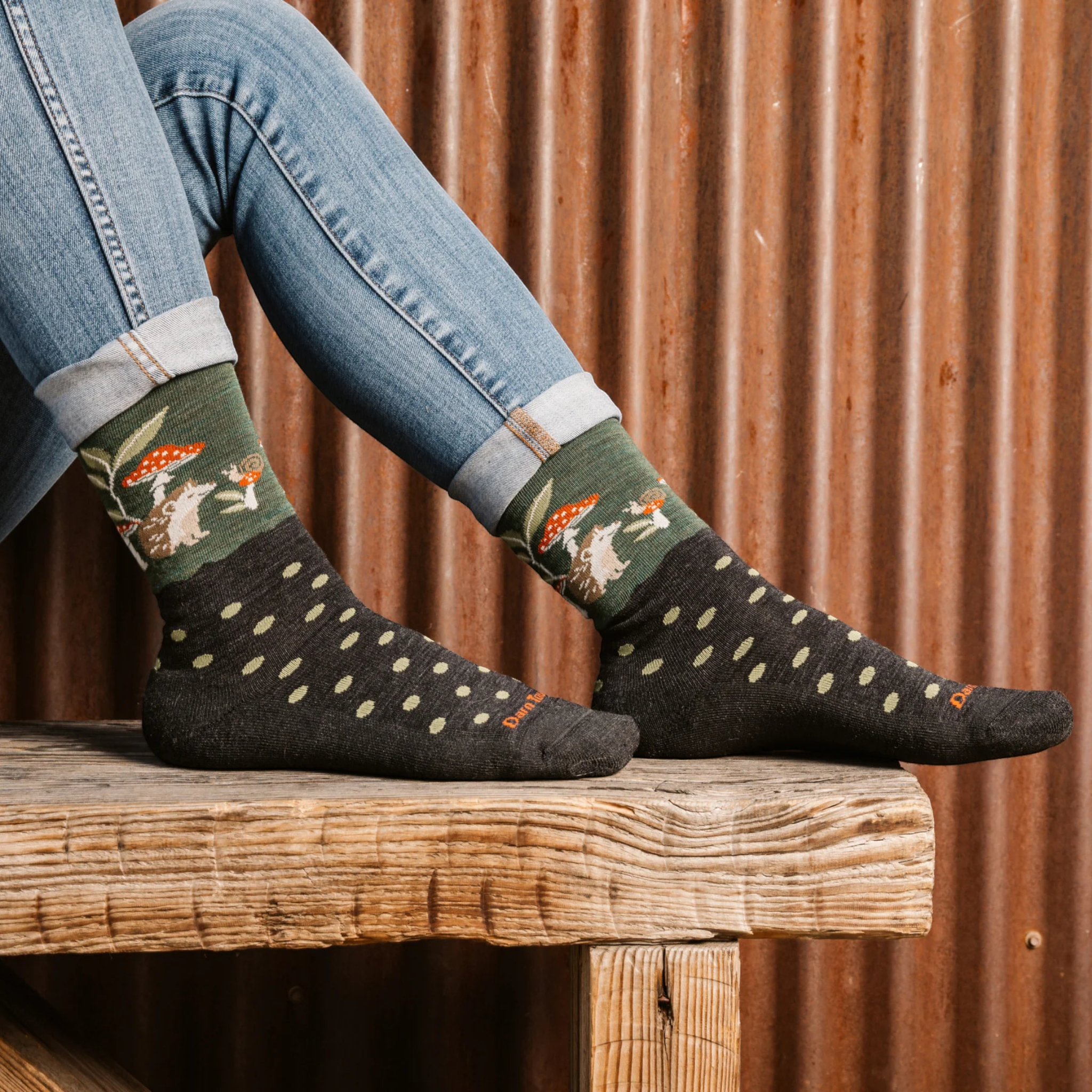 Darn Tough Women's Wild Life Crew Lightweight with Cushion Socks - FERAL