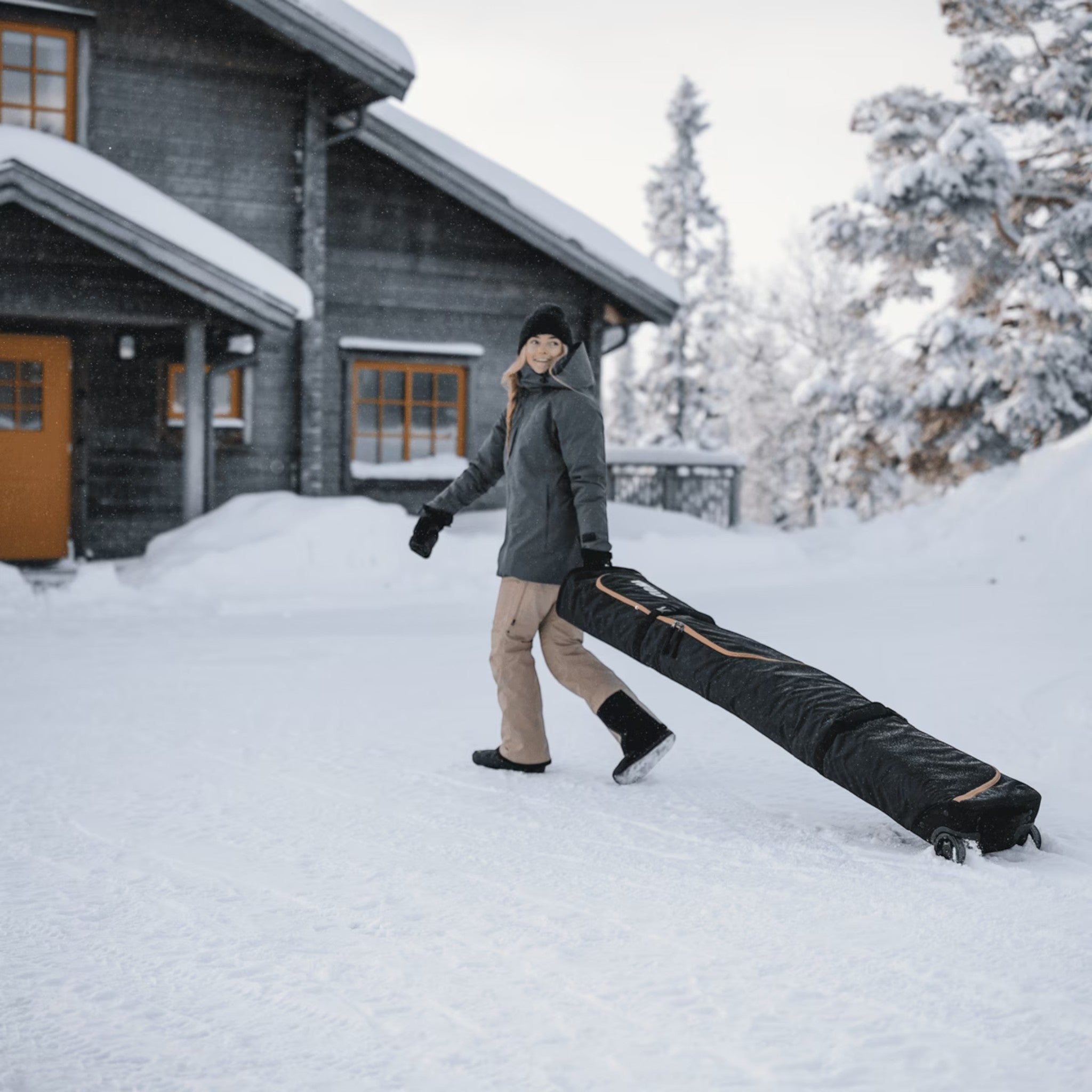 Thule RoundTrip Ski Roller Bag - FERAL