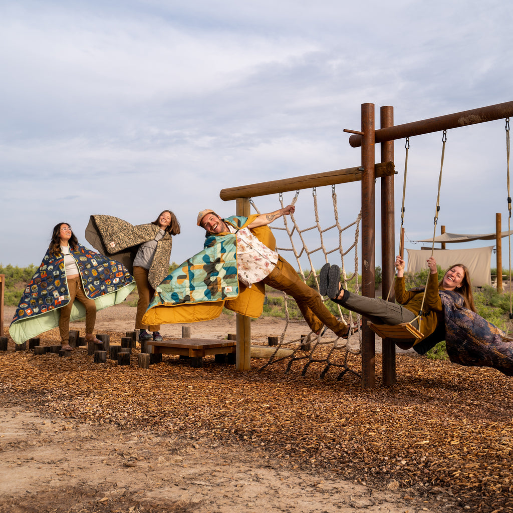 Kelty Bestie Blanket - FERAL