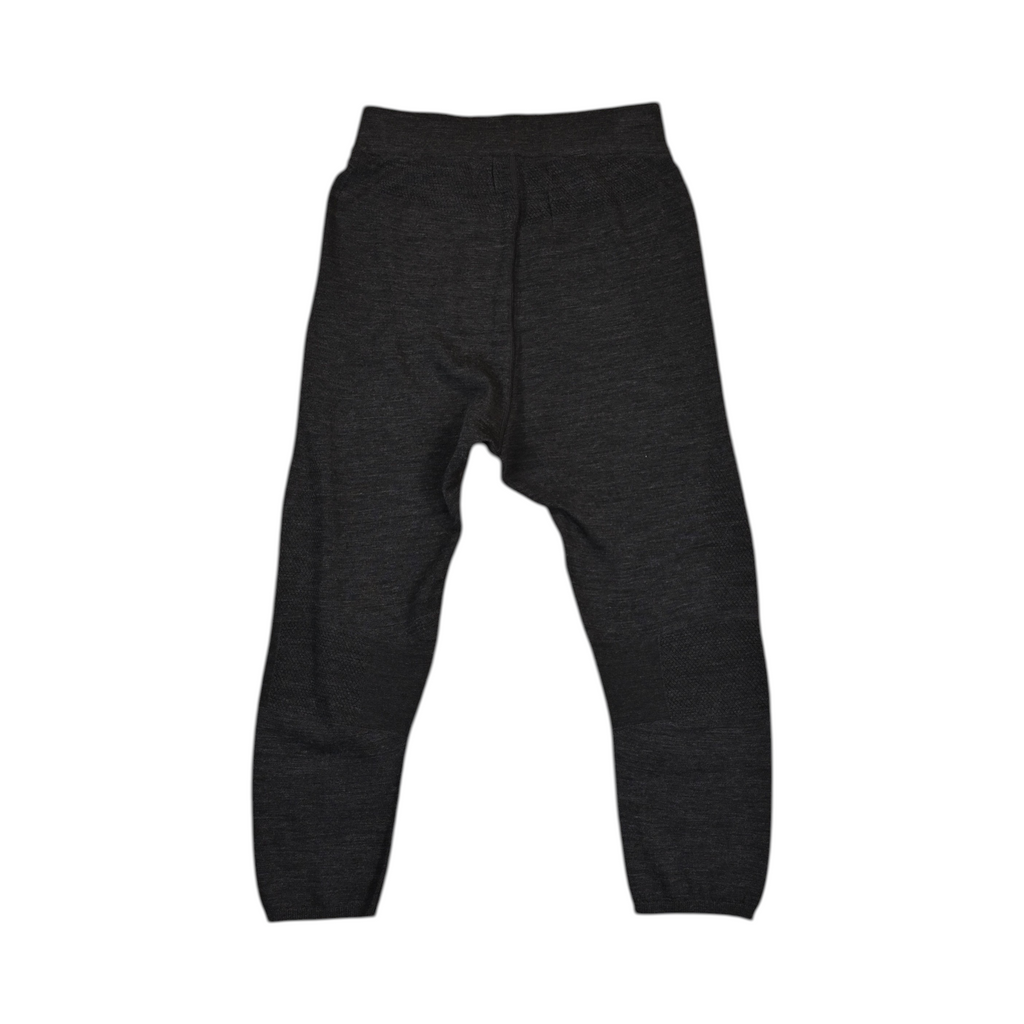 Grey heather 3/4-length baselayer pants by Smartwool, detail view of the waistband.