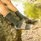 Darn Tough Men's Hiker Boot Midweight with Full Cushion Hiking Socks - FERAL