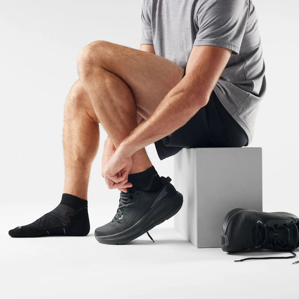 Smartwool Men's Run Zero Cushion Low Ankle Socks