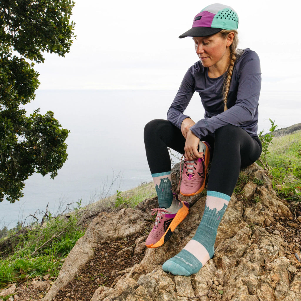 Darn Tough Women's Bear Town Micro Crew Lightweight with Cushion Socks - FERAL