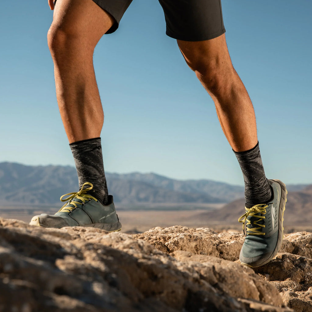 Darn Tough Light Hiker Micro Crew Lightweight with Cushion Socks