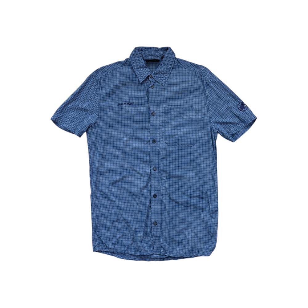 Blue short-sleeve button-down shirt by Mammut, featuring a subtle plaid pattern and buttoned chest pocket.