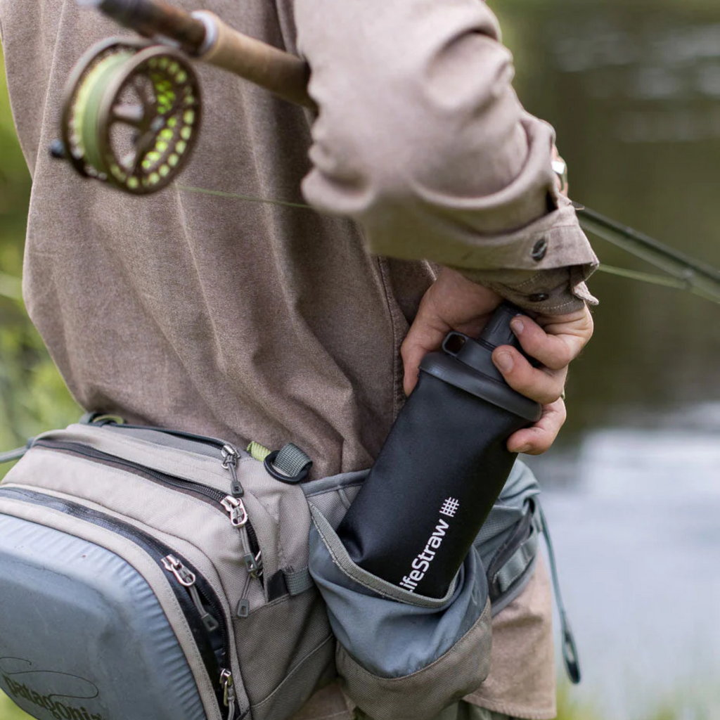 LifeStraw Peak Series Collapsible Squeeze 650 mL Bottle With Filter - FERAL